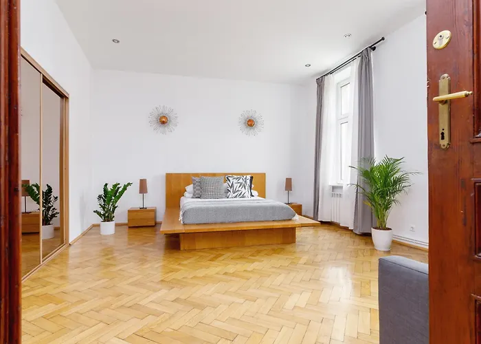 Two Bedroom - Dietla 51 Street